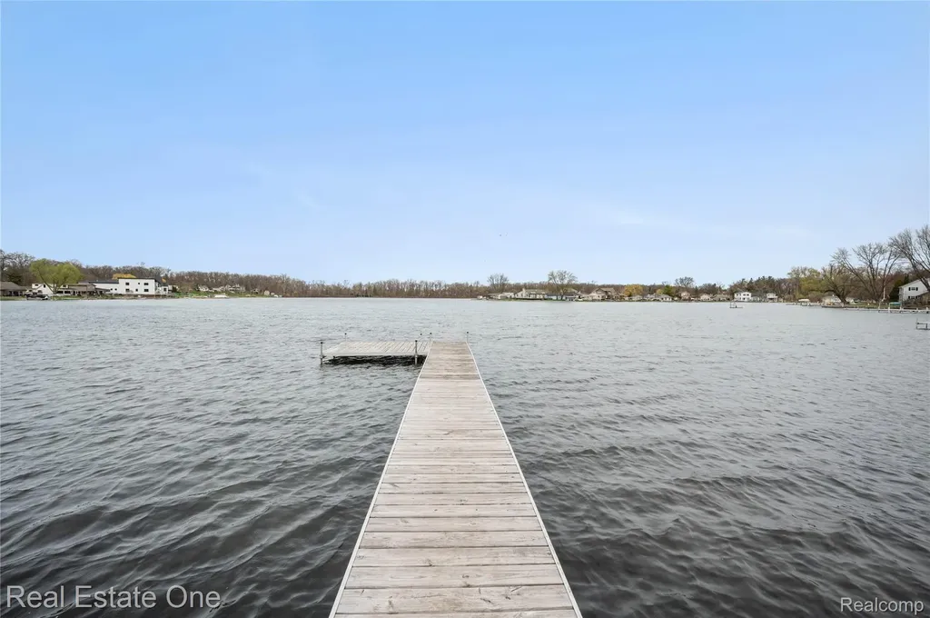 508 Woodstone Court White Lake Charter Township MI 48386