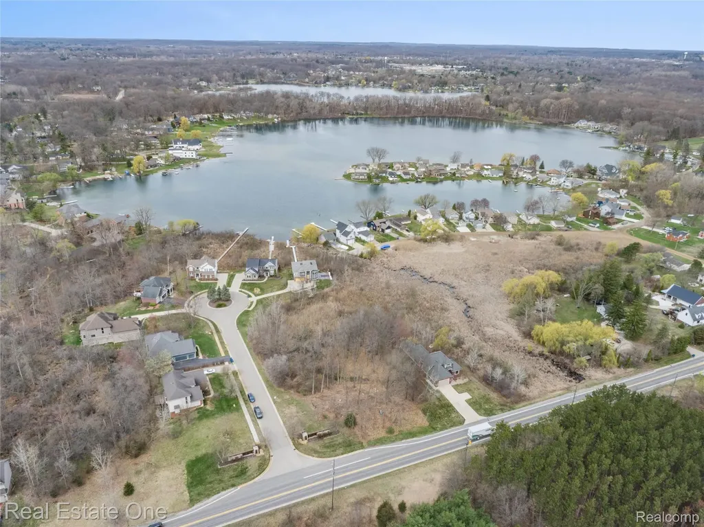 508 Woodstone Court White Lake Charter Township MI 48386