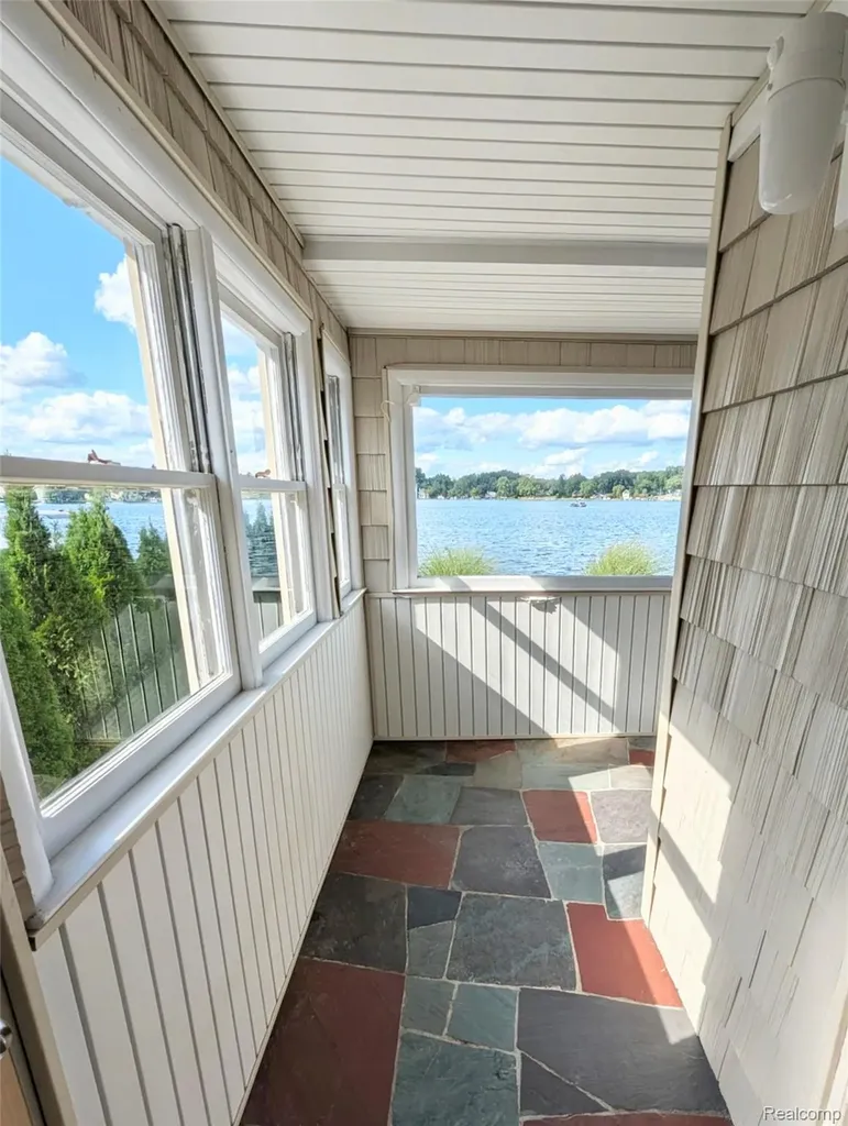 2525 Davista Drive Highland Charter Township MI 48356