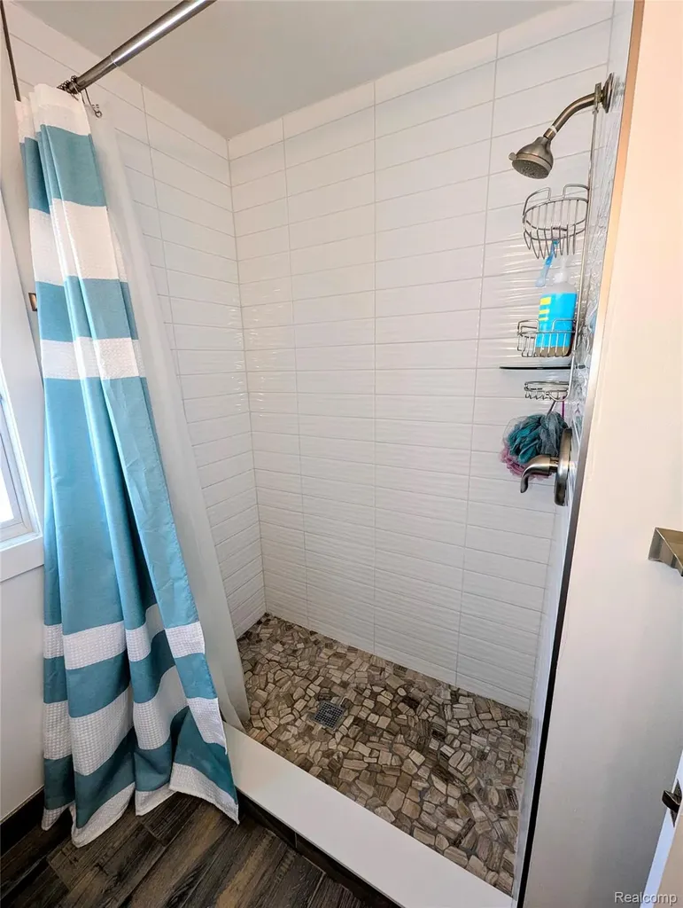 2525 Davista Drive Highland Charter Township MI 48356