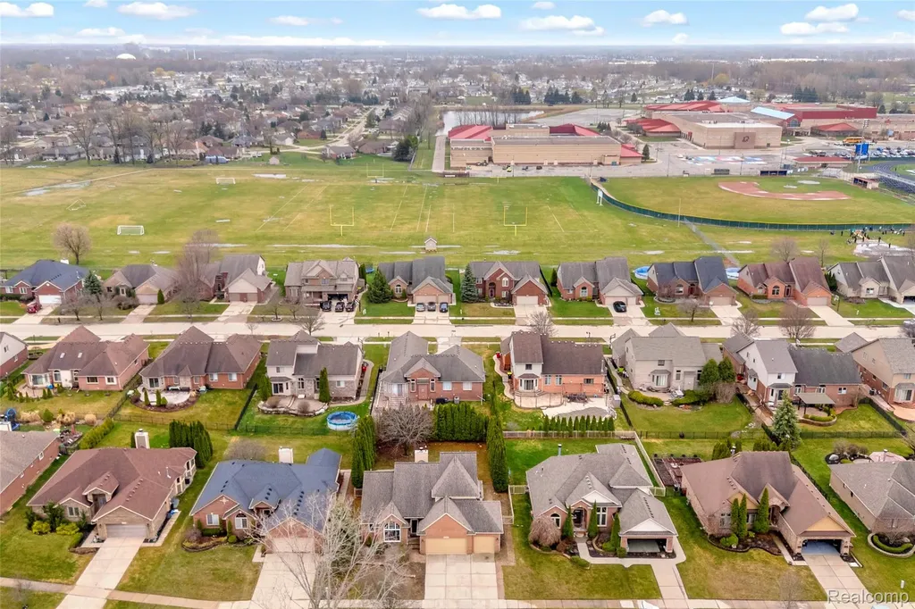 21266 Summerfield Drive Macomb Township MI 48044