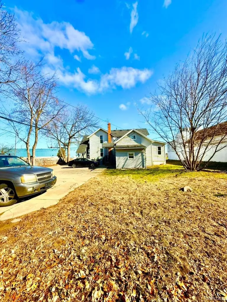 35449 Clinton Street Wayne City MI 48184