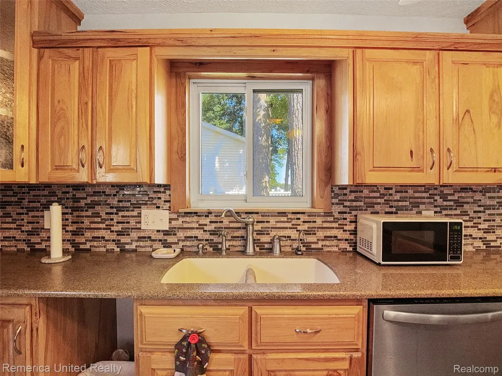 16431 Oak Hill Drive Argentine Township MI 48430