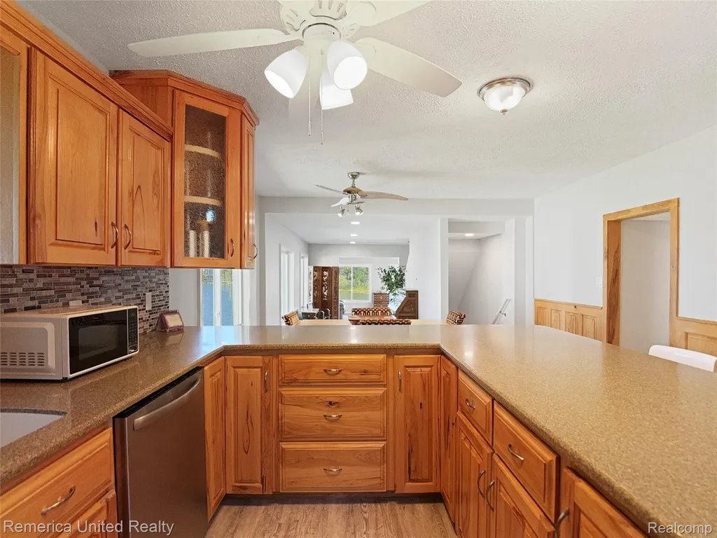 16431 Oak Hill Drive Argentine Township MI 48430