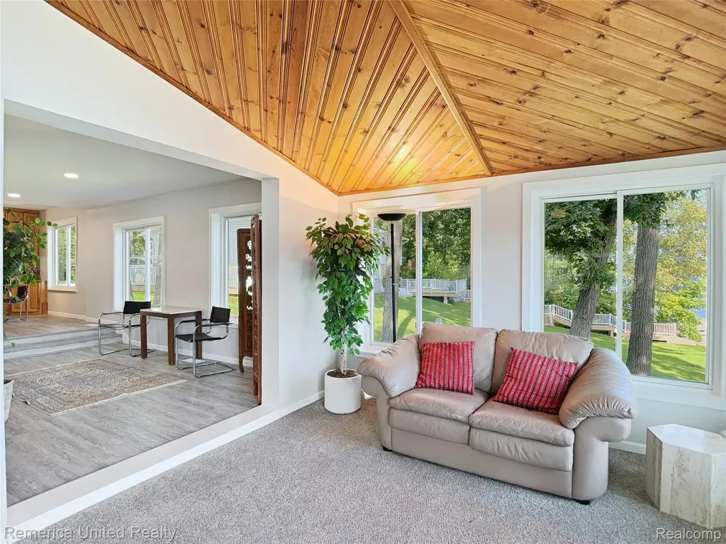 16431 Oak Hill Drive Argentine Township MI 48430