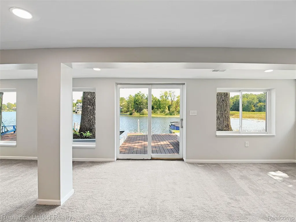 16431 Oak Hill Drive Argentine Township MI 48430