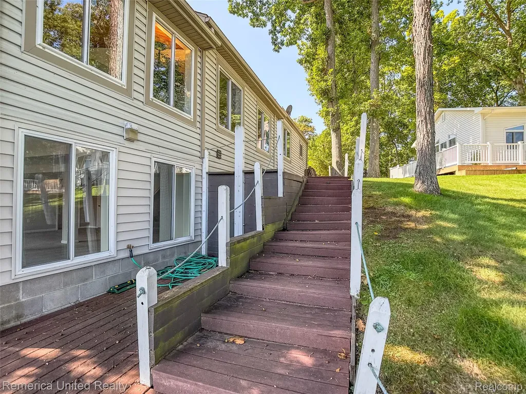 16431 Oak Hill Drive Argentine Township MI 48430