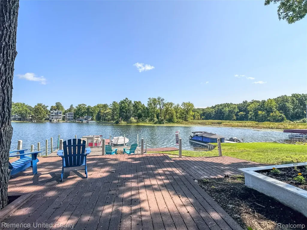 16431 Oak Hill Drive Argentine Township MI 48430