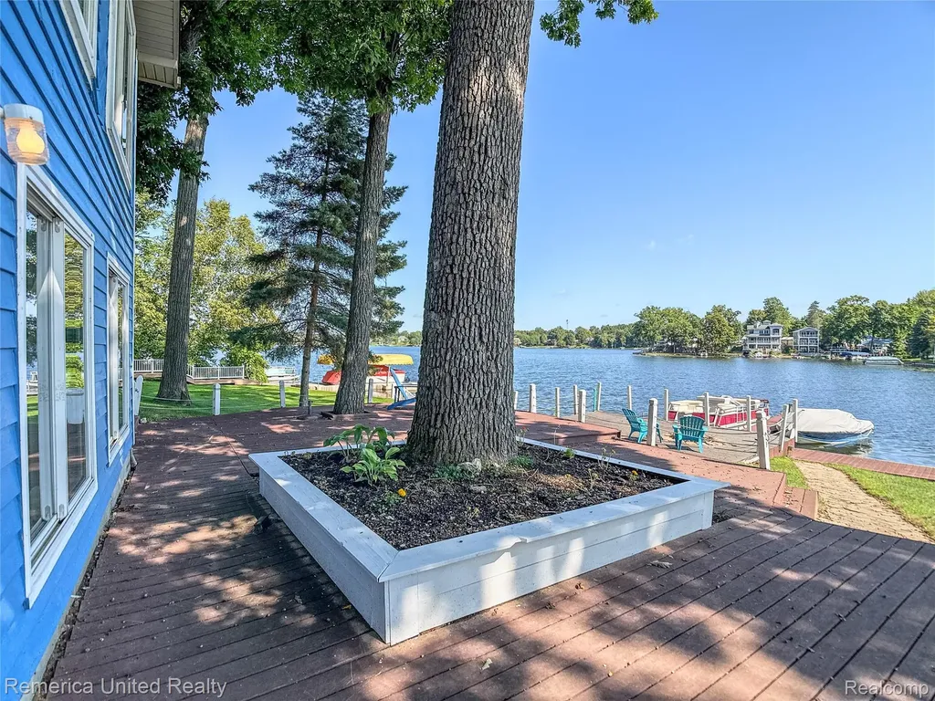 16431 Oak Hill Drive Argentine Township MI 48430