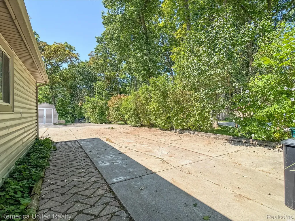 16431 Oak Hill Drive Argentine Township MI 48430