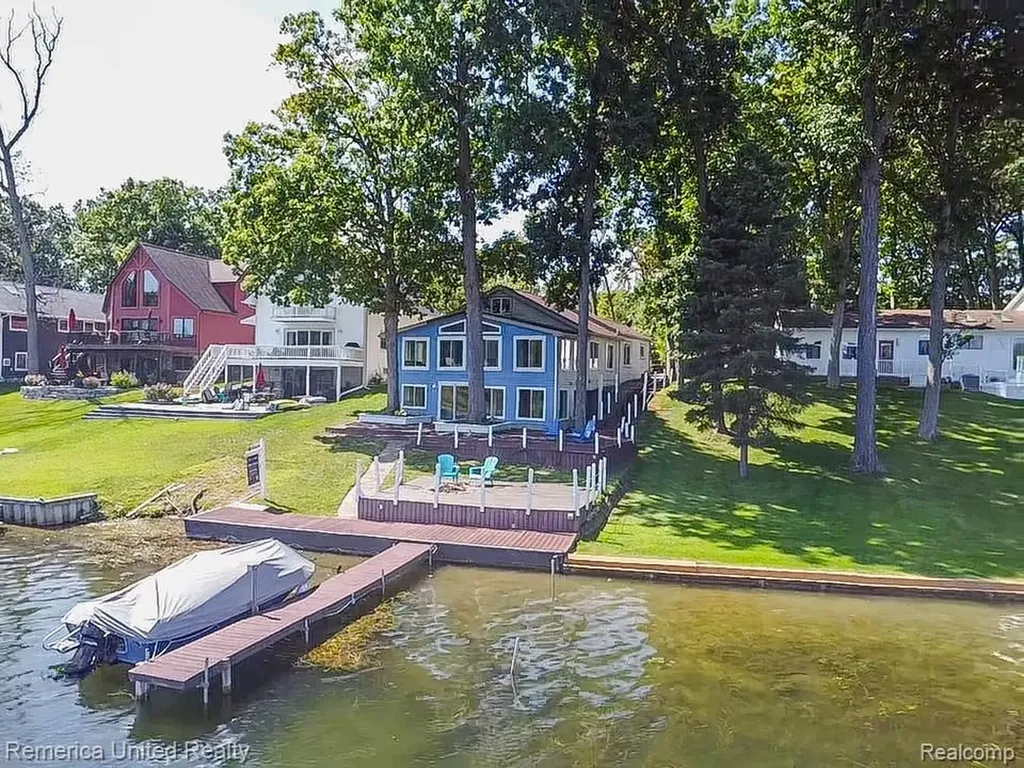 16431 Oak Hill Drive Argentine Township MI 48430