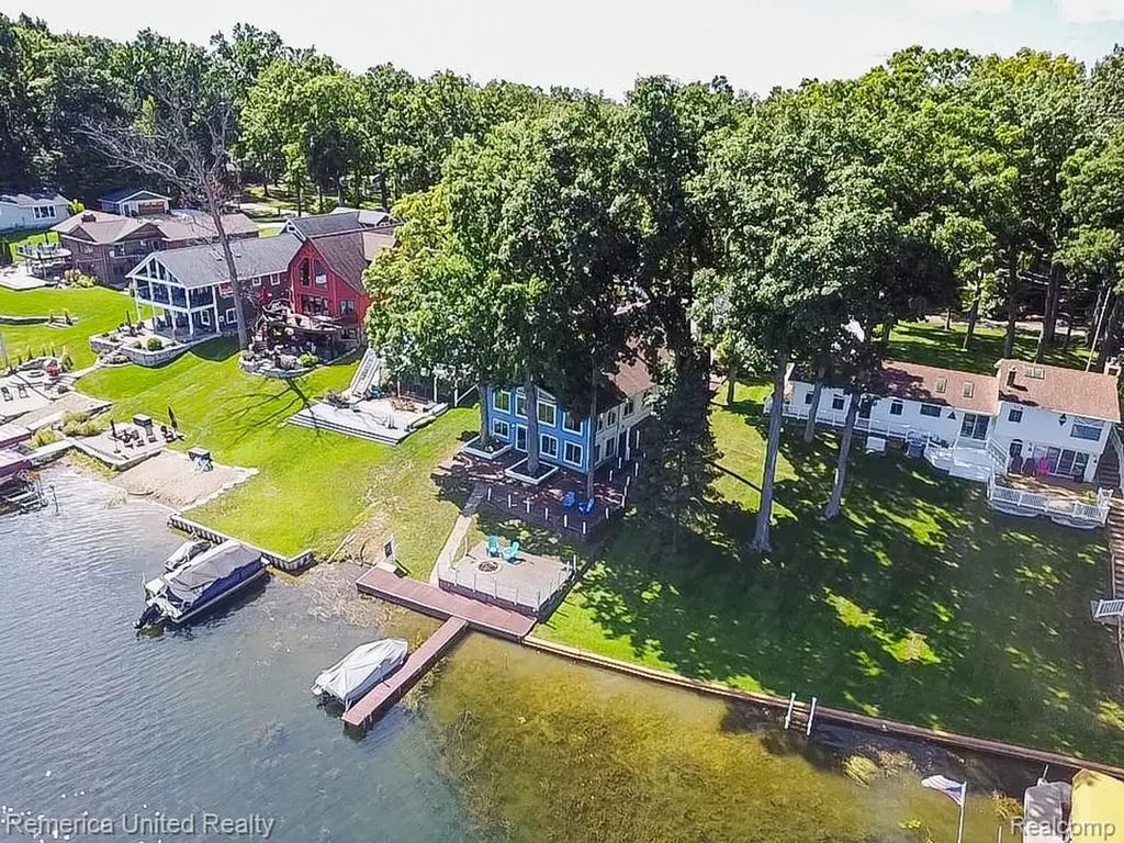 16431 Oak Hill Drive Argentine Township MI 48430