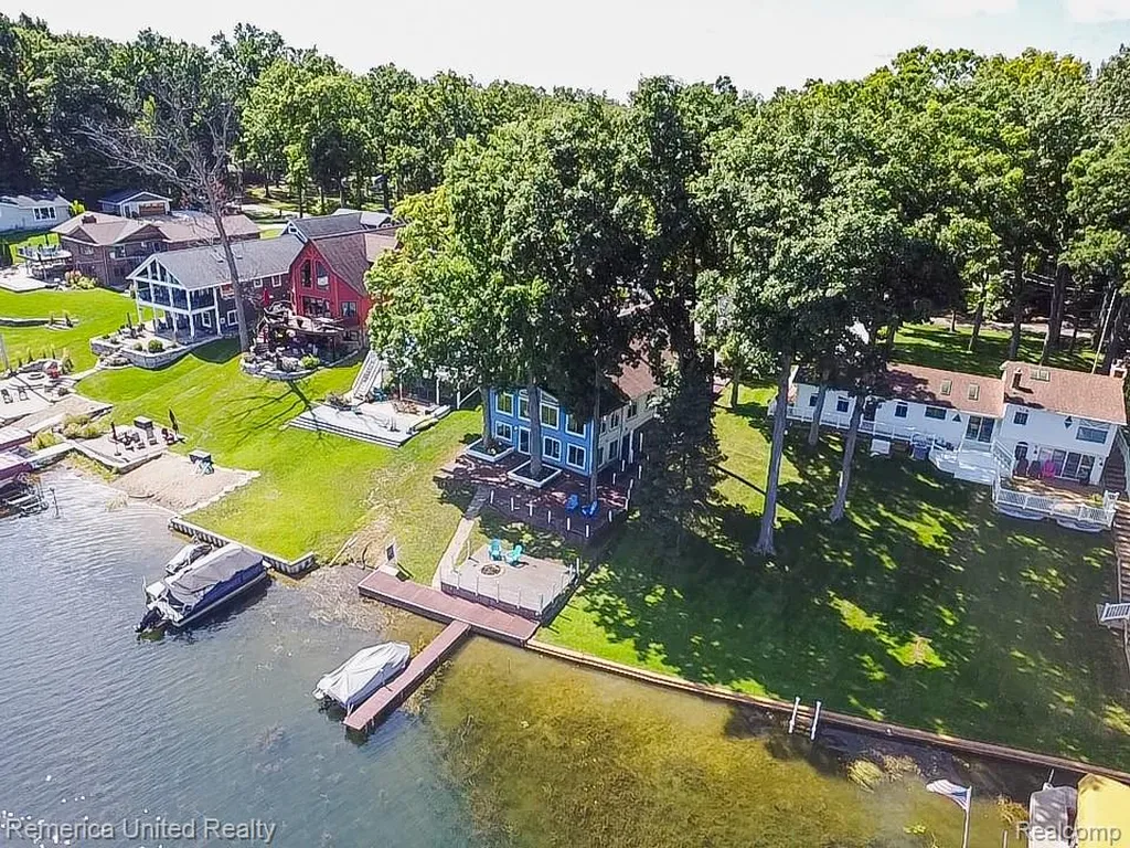 16431 Oak Hill Drive Argentine Township MI 48430