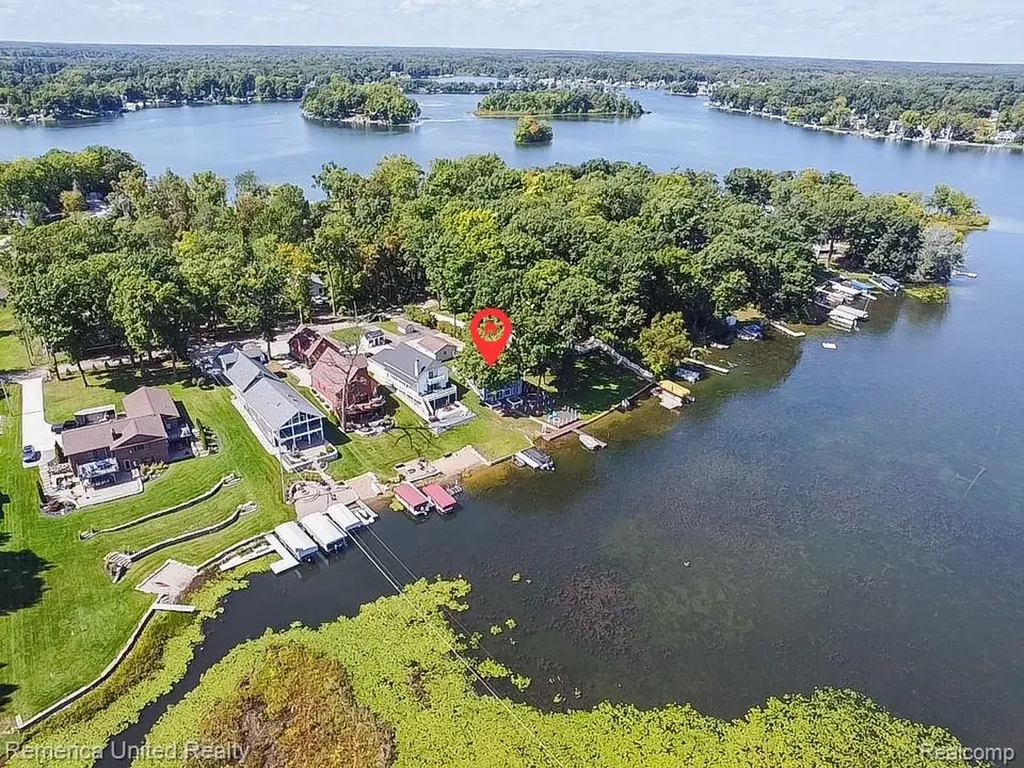 16431 Oak Hill Drive Argentine Township MI 48430