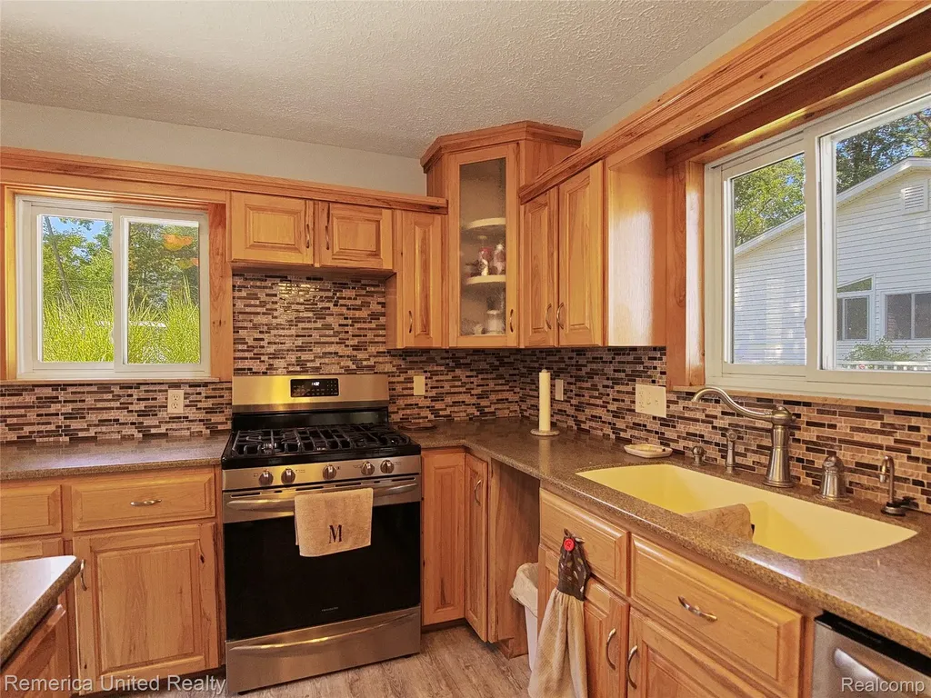 16431 Oak Hill Drive Argentine Township MI 48430