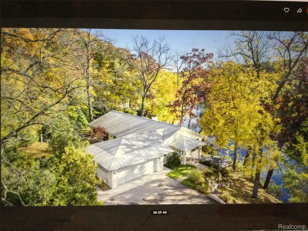 2510 Thornapple River Drive SE Cascade Charter Township MI 49546