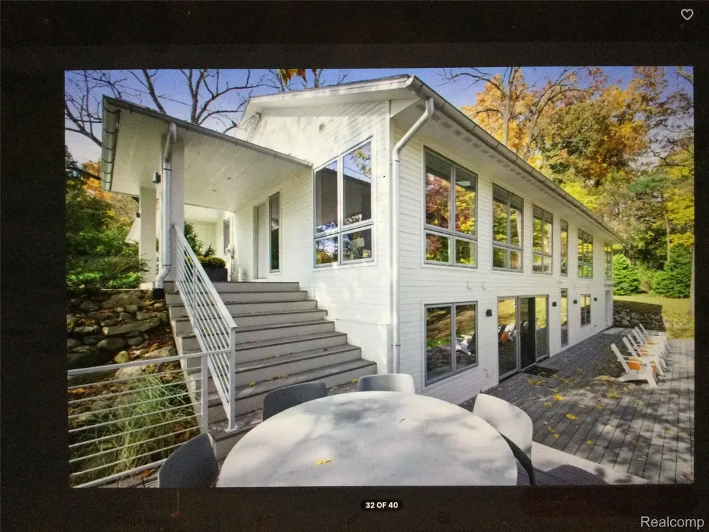 2510 Thornapple River Drive SE Cascade Charter Township MI 49546