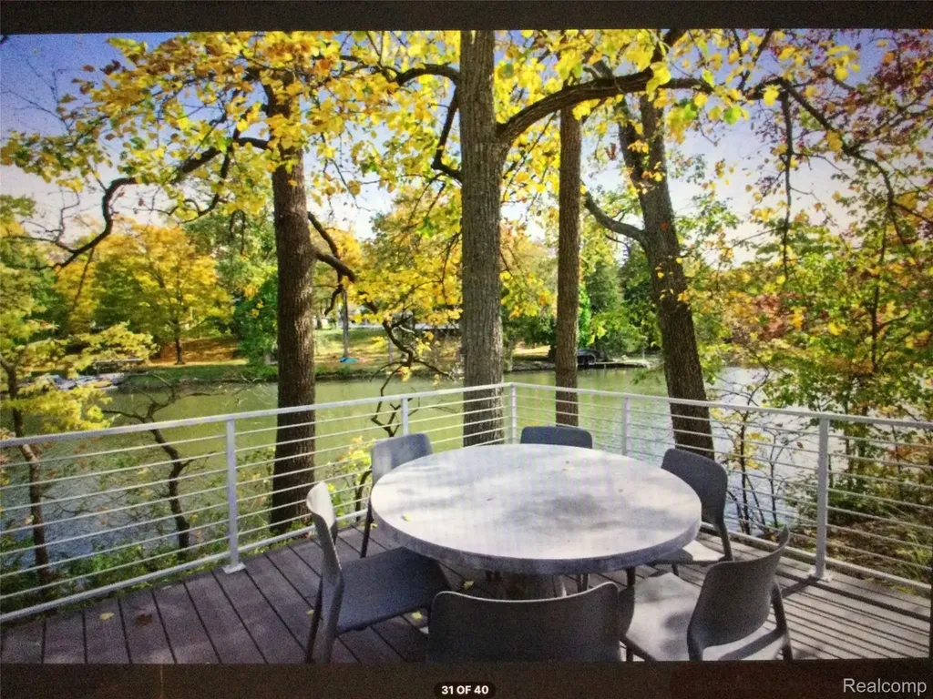 2510 Thornapple River Drive SE Cascade Charter Township MI 49546