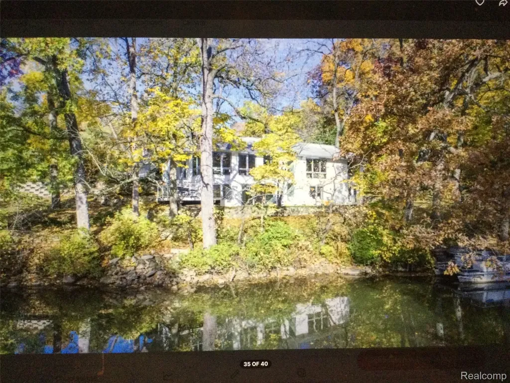 2510 Thornapple River Drive SE Cascade Charter Township MI 49546