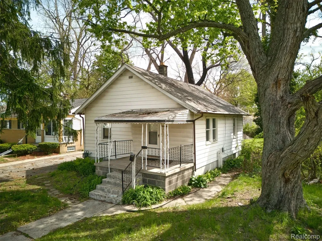 20426 Salem Street Detroit City MI 48219