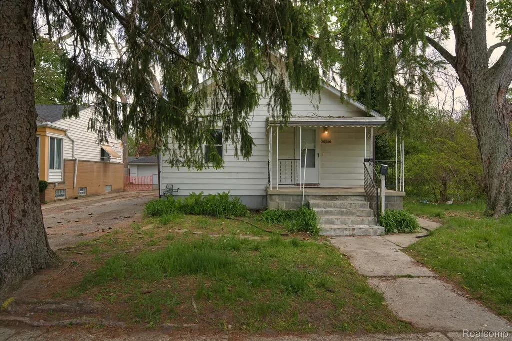 20426 Salem Street Detroit City MI 48219