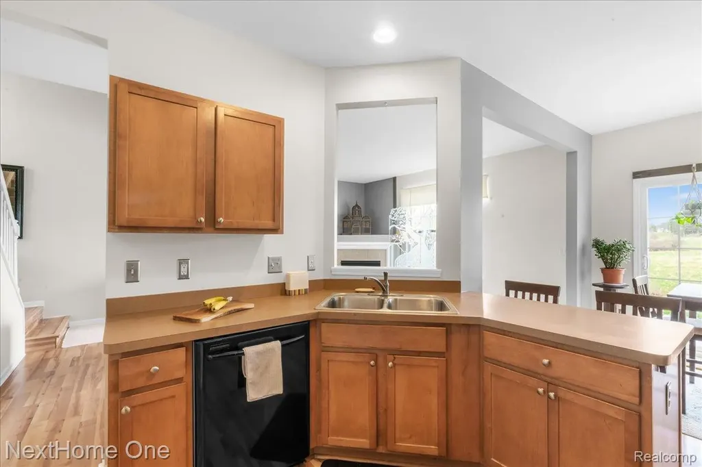 560 Dockside Circle Holly Township MI 48442