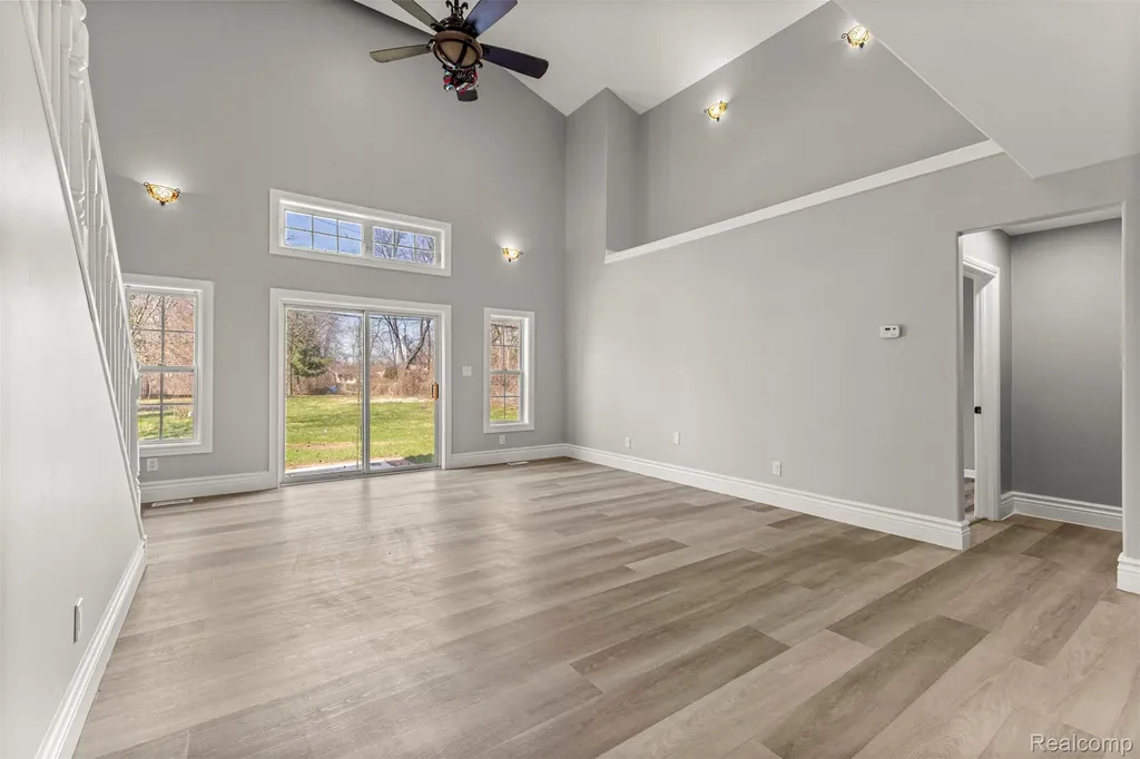 29940 Bock Street Garden City City MI 48135