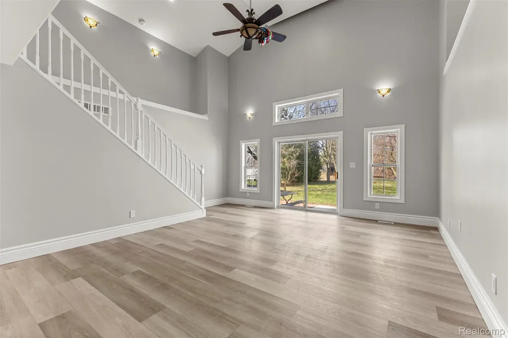 29940 Bock Street Garden City City MI 48135