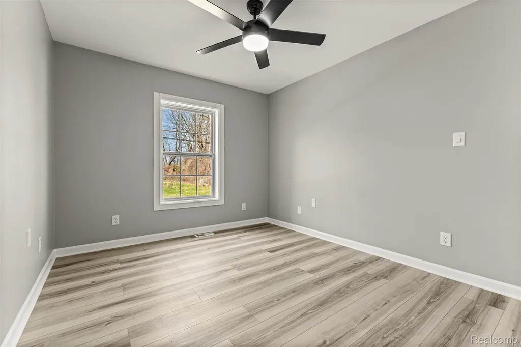 29940 Bock Street Garden City City MI 48135