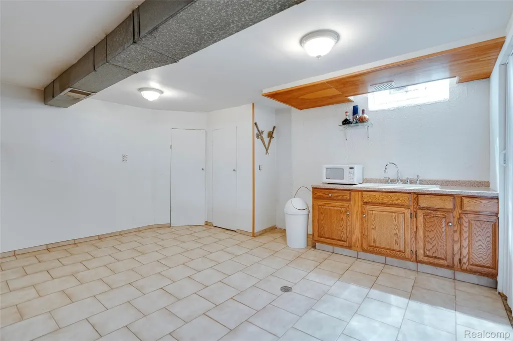 29038 Springstead Street Gibraltar City MI 48173