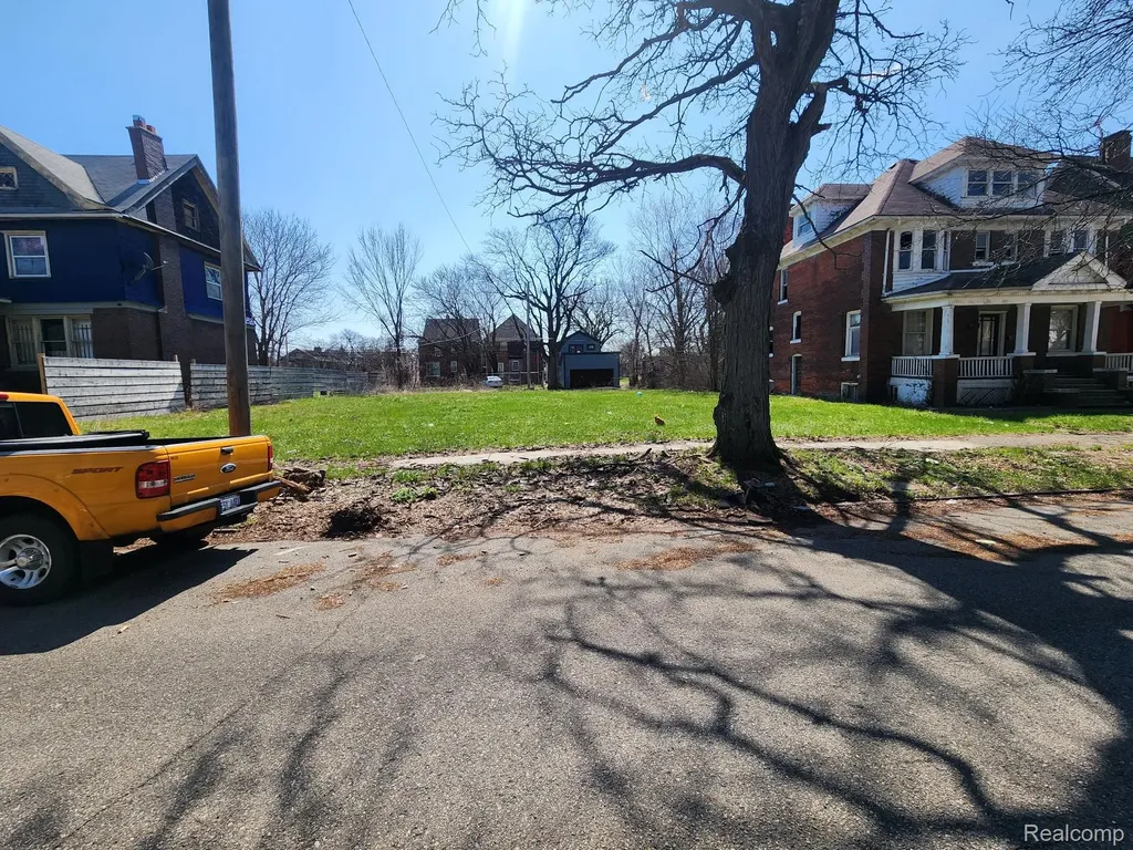 306 Melbourne Street Detroit City MI 48202