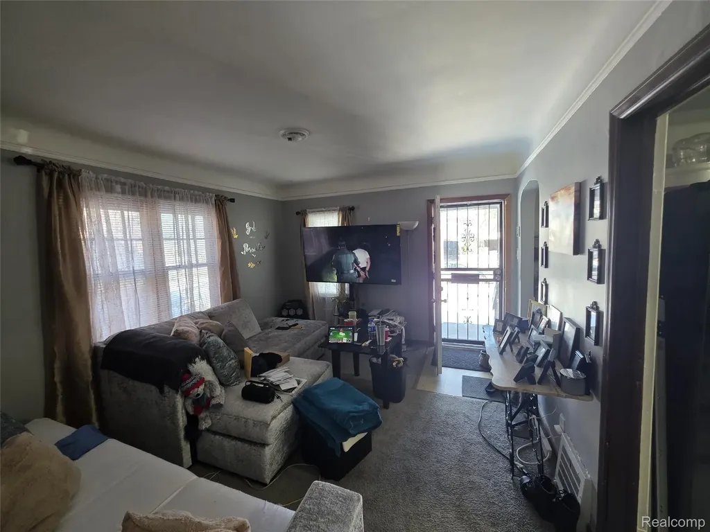 6375 Radnor Street Detroit City MI 48224