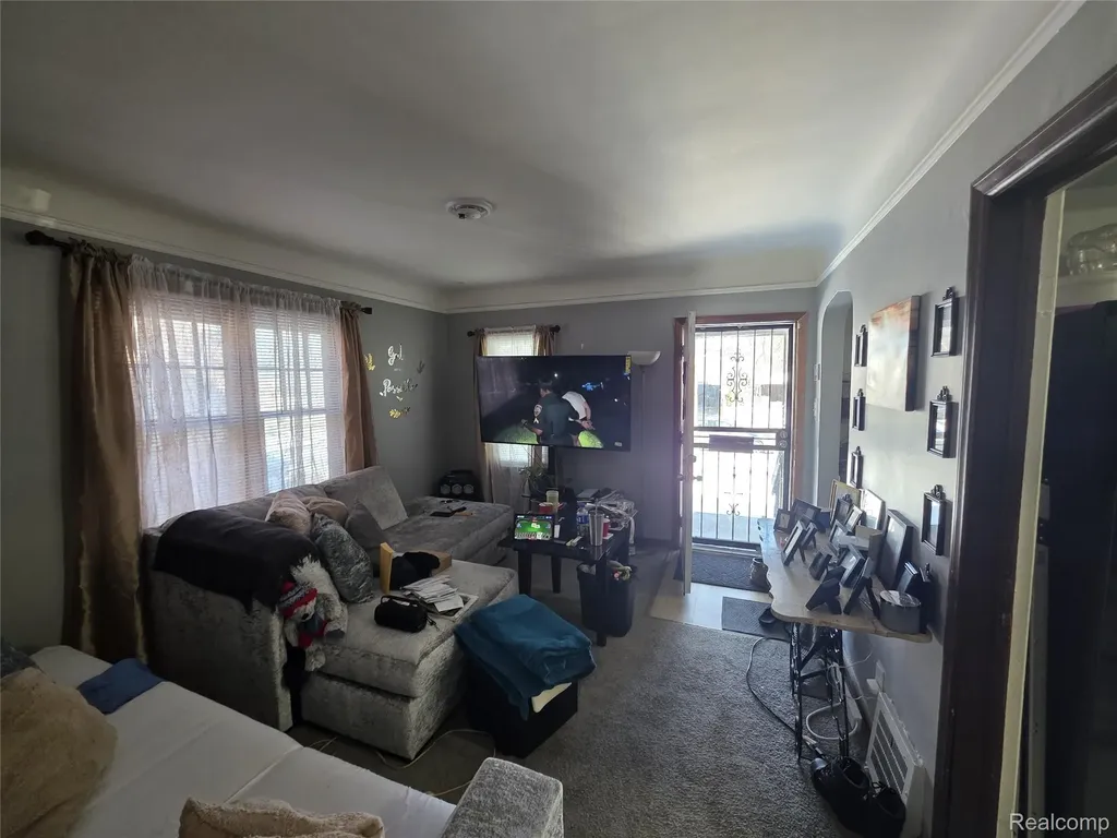 6375 Radnor Street Detroit City MI 48224