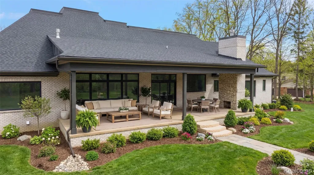 5560 Sheldon Road Oakland Charter Township MI 48306