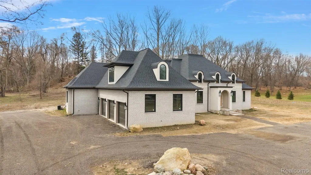 5560 Sheldon Road Oakland Charter Township MI 48306