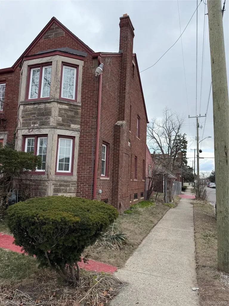 18400 Woodingham Drive Detroit City MI 48221