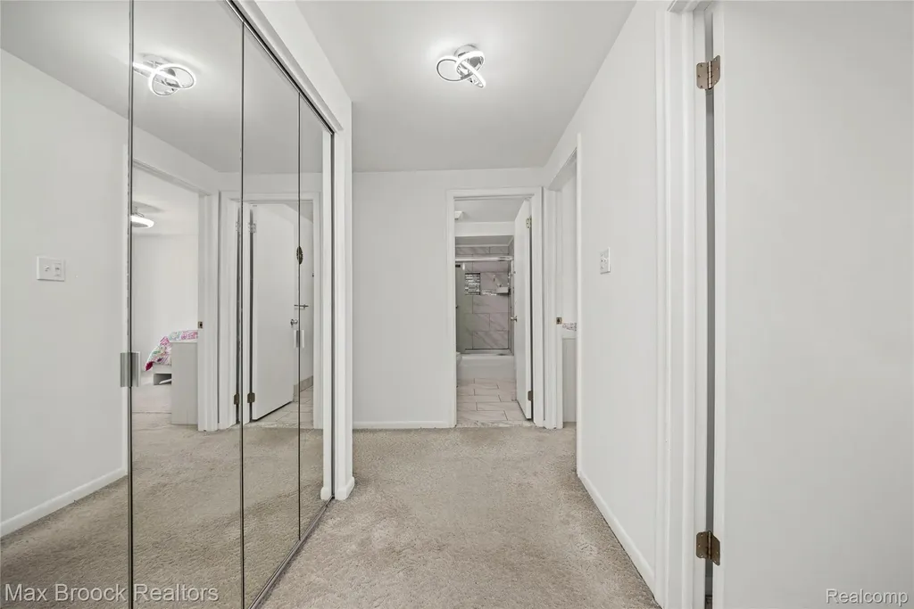 7451 Pebble Point West Bloomfield Charter Township MI 48322