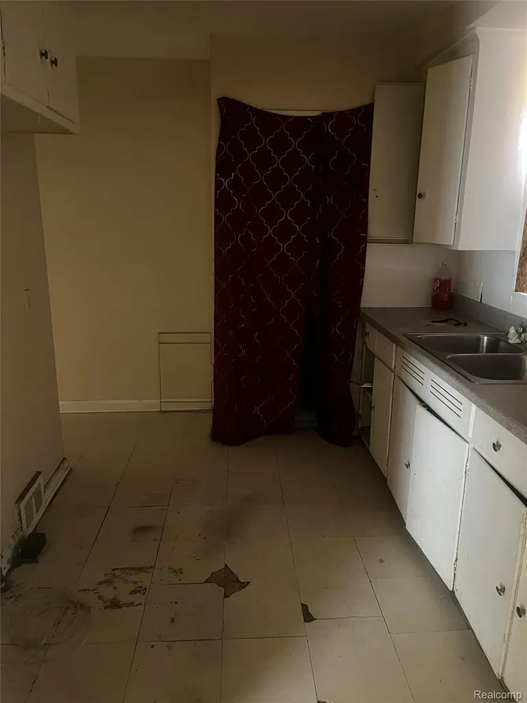 19338 Waltham Street Detroit City MI 48205