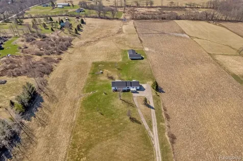 12833 Sullivan Road Emmett Township MI 48022