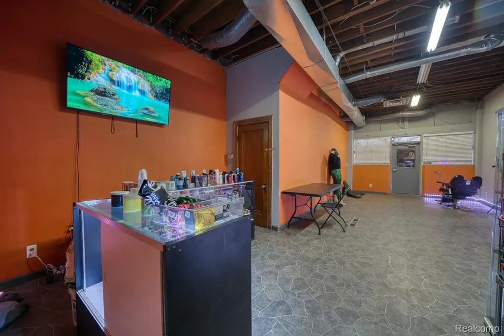 10325 Cadieux Road Detroit City MI 48224