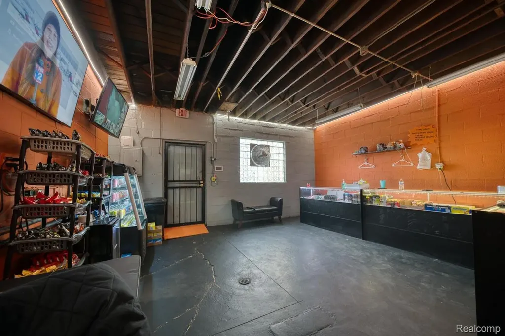 10325 Cadieux Road Detroit City MI 48224