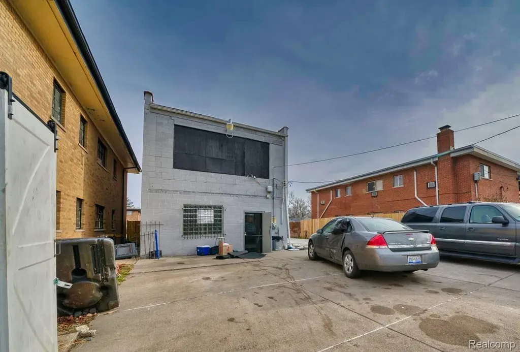 10325 Cadieux Road Detroit City MI 48224