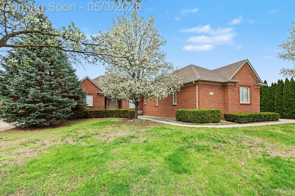 13823 Blue Beech Lane Shelby Charter Township MI 48315