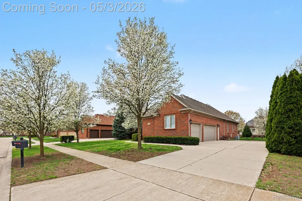 13823 Blue Beech Lane Shelby Charter Township MI 48315