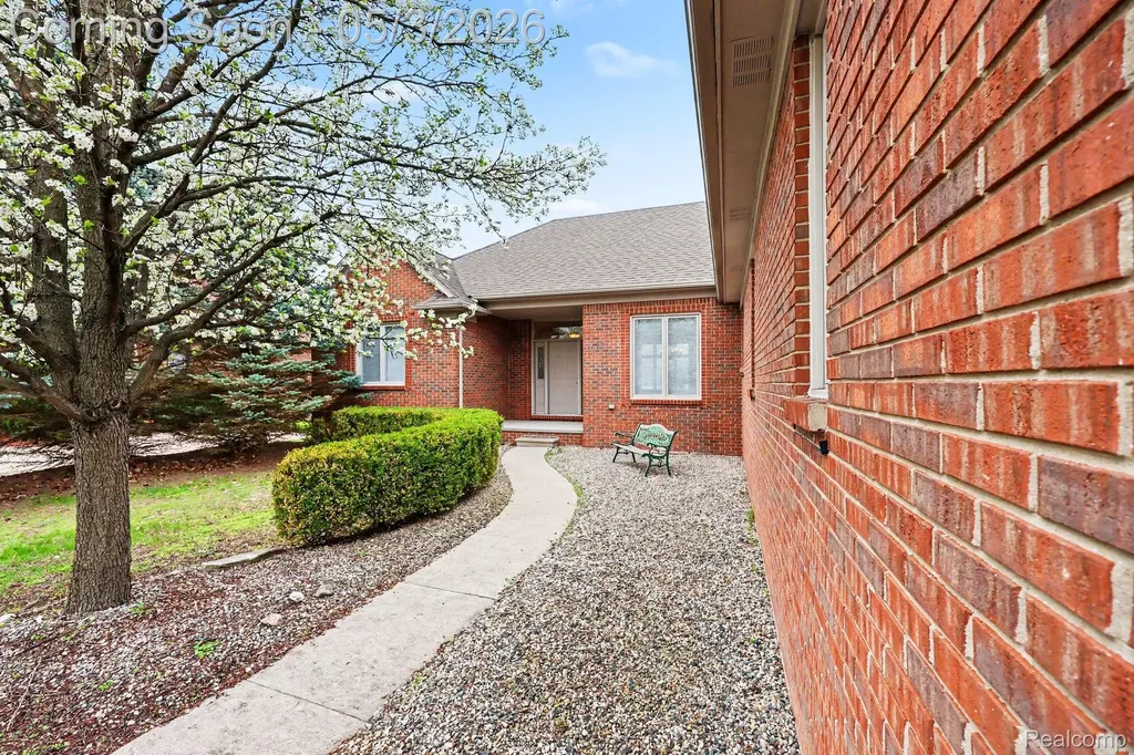 13823 Blue Beech Lane Shelby Charter Township MI 48315