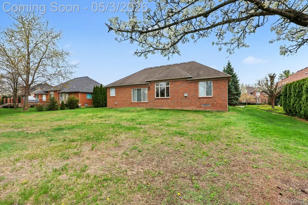 13823 Blue Beech Lane Shelby Charter Township MI 48315