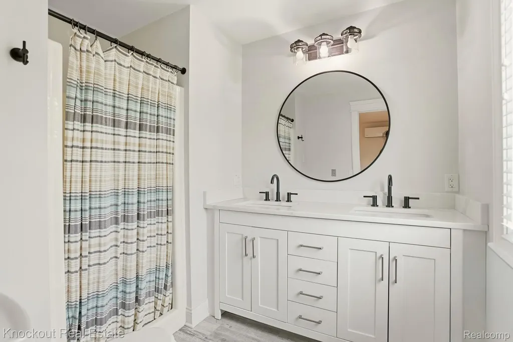 9239 Lange Road Birch Run Township MI 48415