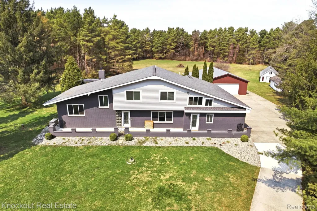 9239 Lange Road Birch Run Township MI 48415