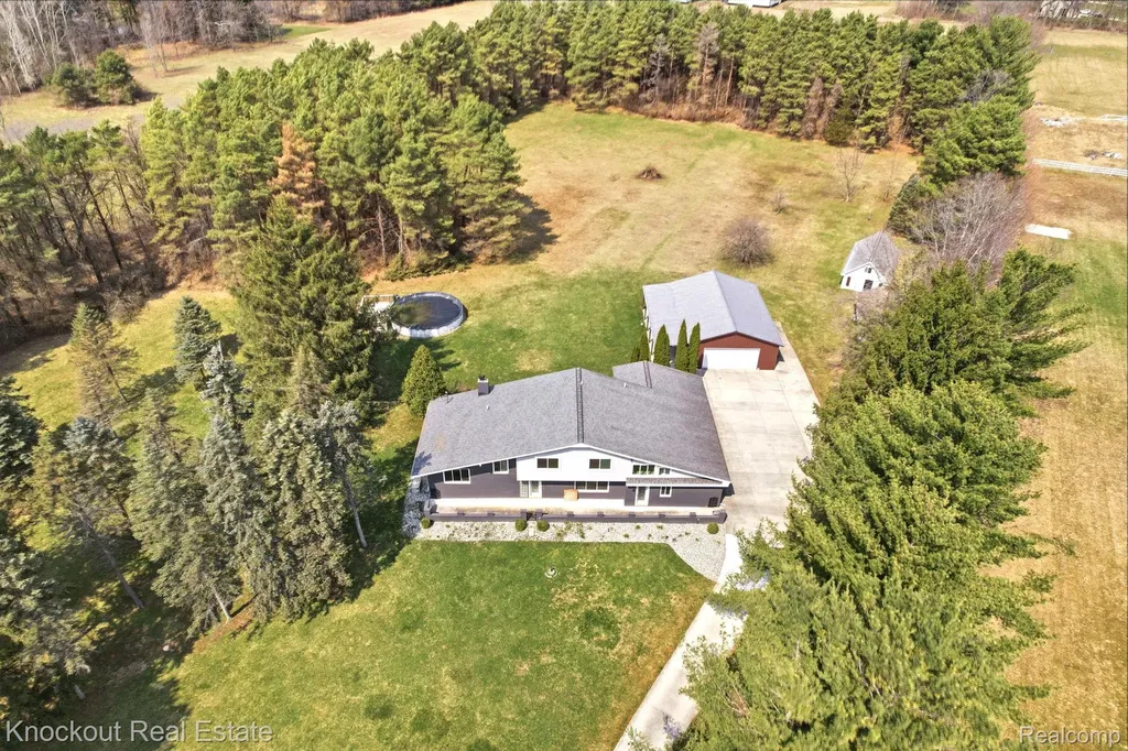 9239 Lange Road Birch Run Township MI 48415
