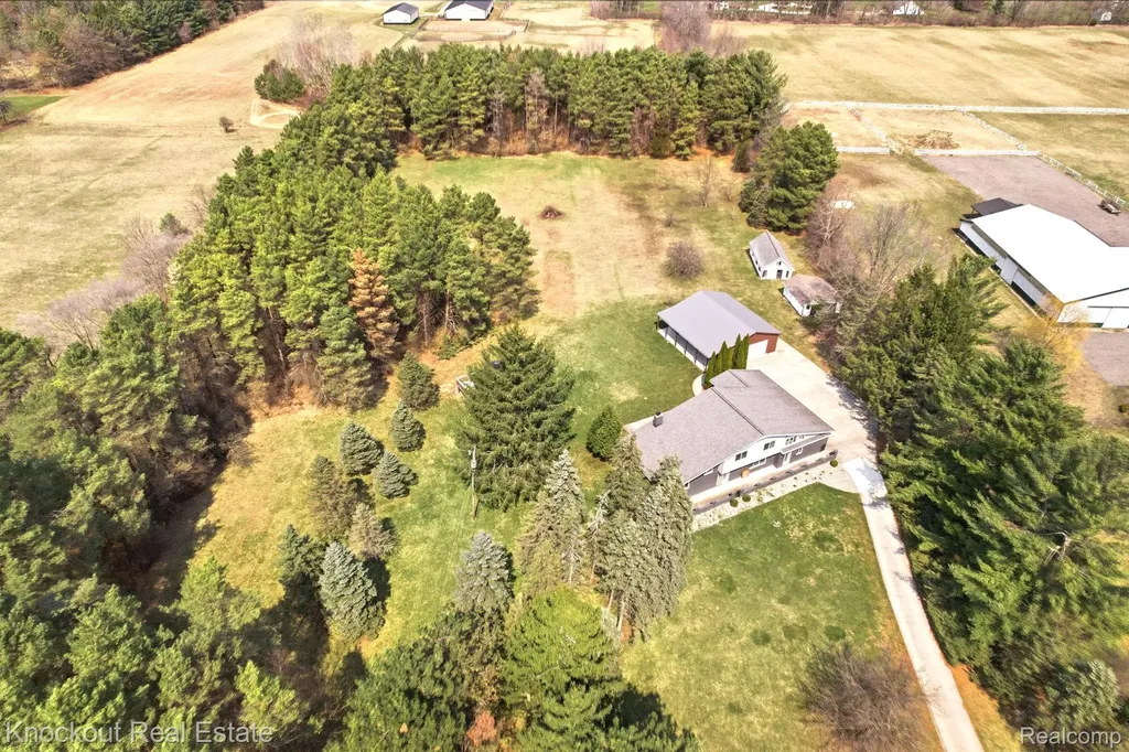 9239 Lange Road Birch Run Township MI 48415